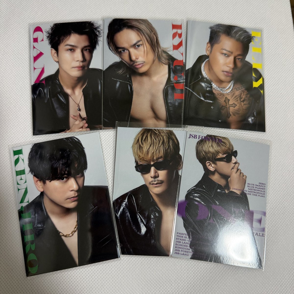 7ci9hb's tweet photo. 三代目JSOULBROTHERS フォトカード　交換

譲：小林直己　岩田剛典　山下健二郎　今市隆二

求：登坂広臣　※今弾

郵送希望です(同日発送)
心当たりのある方お気軽にリプお待ちしております https://t.co/E1zY2y6Bcd