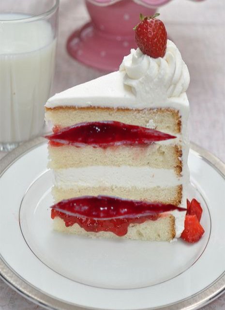 rabidrebz's tweet photo. Couldn't take a pic without it bleeding 🥹
Mmm caaaaake who wants some? https://t.co/zuZqmLuKkp