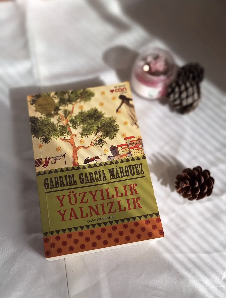kitabtankalbe's tweet photo. Yüreğini kolla, Aureliano, ölmeden çürüyorsun.
(Yüzyıllık Yalnızlık, Gabriel Garcia Marquez, Sayfa-188/464) https://t.co/ToIcwpuqZ5