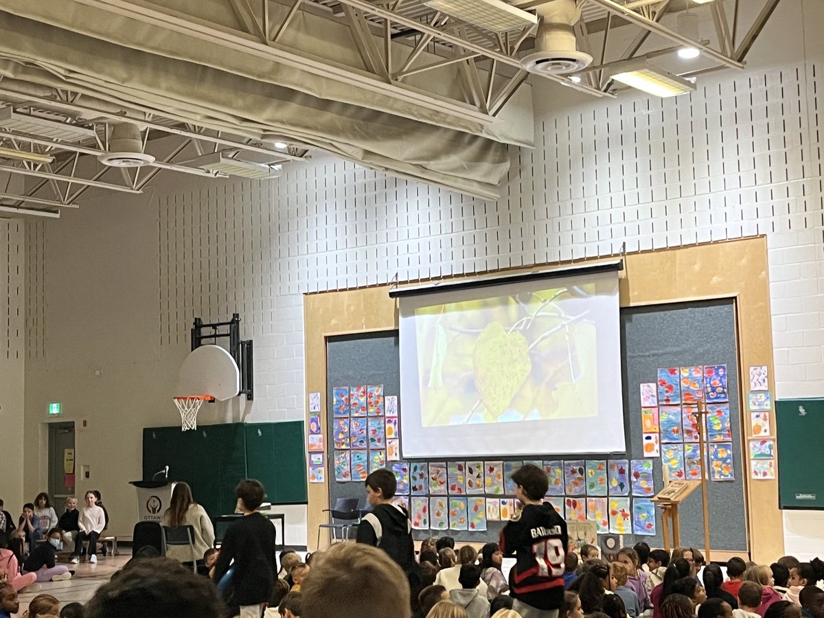 StStephenOCSB's tweet photo. 🙏🍂 We are grateful to Fr. Geoff for celebrating our Thanksgiving liturgy with us! Together, we gathered in faith and gratitude, giving thanks for our many blessings and our wonderful St. Stephen school community. ❤️ #OCSB #GratefulHearts https://t.co/Uf4oHaCNMU