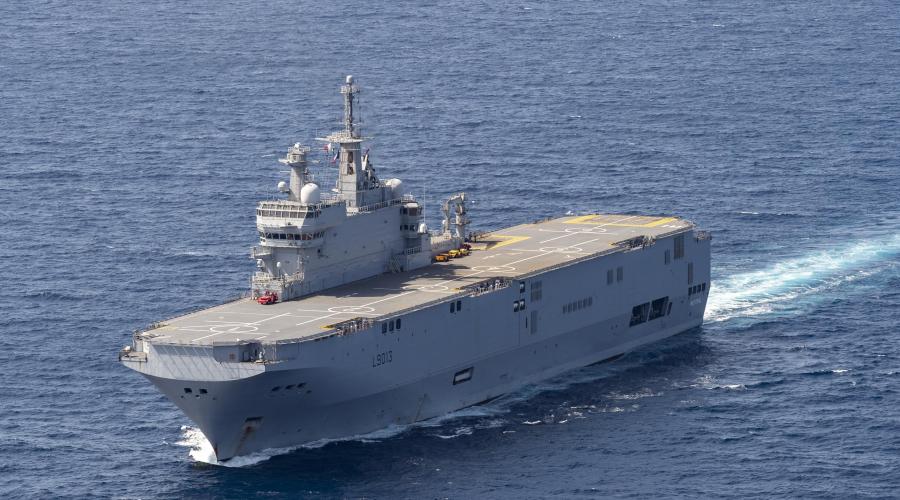 maritimafrica's tweet photo. Le Bénin accueille Le Mistral, un porte-hélicoptère de la Marine nationale française

https://t.co/iXkN7Fbaa7

#sécurité #maritime #marine #corymbe #afrique #wasexo #bénin #maritimafrica #actualités https://t.co/Vu73XbTq08