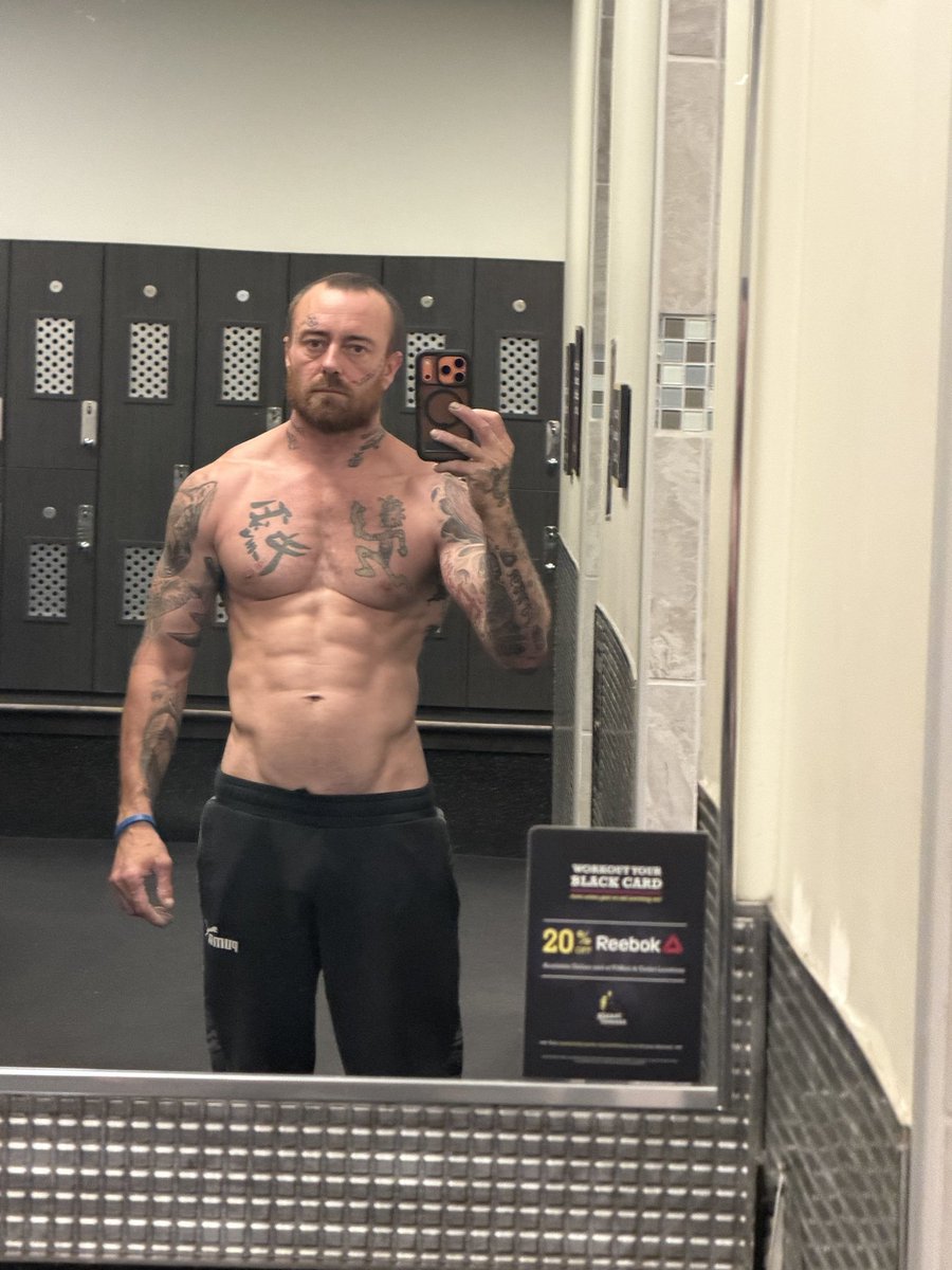 nottheone4u's tweet photo. Few gym pics https://t.co/iRcOgS06kQ