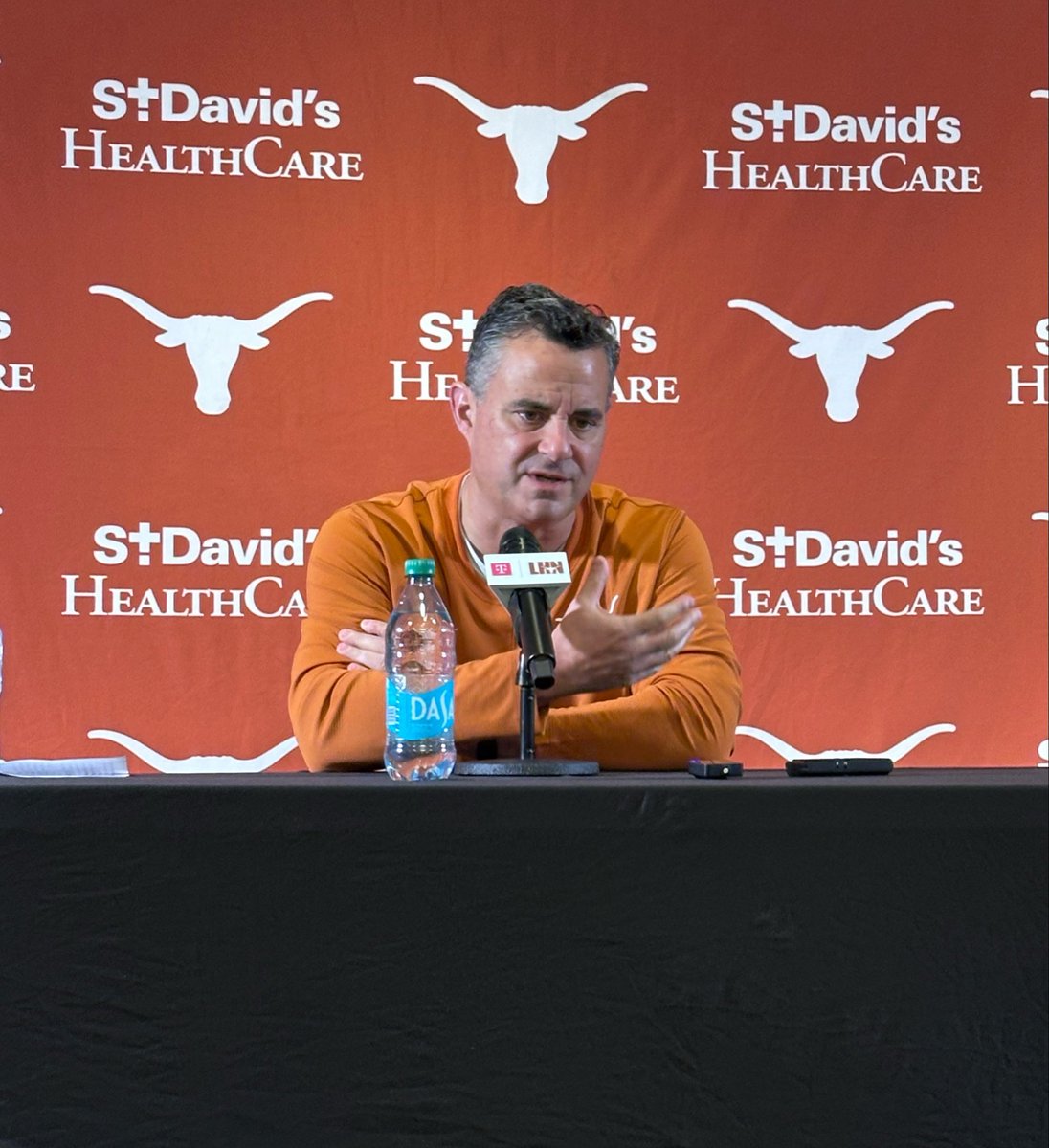 mshap2's tweet photo. Sean Miller is eager for Texas to play Sunday’s open scrimmage against St. John’s at Madison Square Garden.

“Great, great test for us.” https://t.co/OoxUAfW7p8