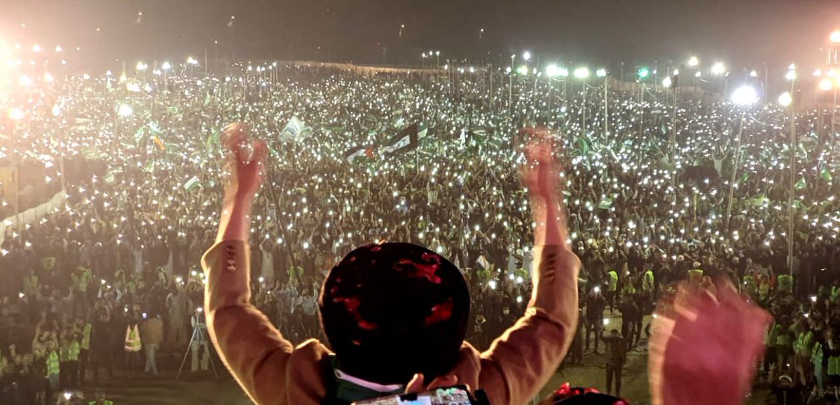 BattalionSHR_7's tweet photo. دلوں سے بغضِ دین کے زہر کا قلع قمع کرنے اور ہر سو قالَ اللہ و قالَ الرسول ﷺ کی روح پرور صداؤں سے فضاؤں کو معطر کرنے کے لیے عشقِ نبی ﷺ کے جذبے سے شارشار ہو کر آئے گی تحریک لبیک پاکستان، ان شاء اللہ عزوجل✨
#TLP https://t.co/dPon0FCQ4k