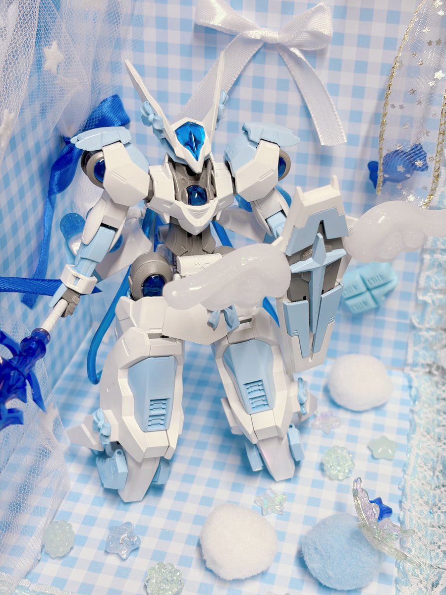 0_0noel's tweet photo. 展示会用に背景ボックス試作
四方15cmでこじんまりしてます🪽

#ガンプラ https://t.co/S97N2P0LCM