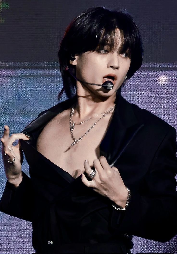 ekwnrwkw's tweet photo. 왱이 이놈.
빈유라서 가슴을 까도  휑…~~ https://t.co/ninJ5sO4zg