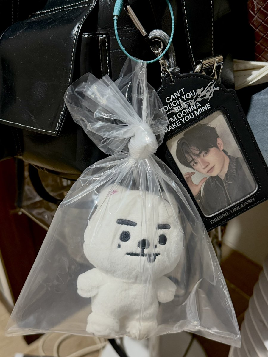 safehoonie's tweet photo. in this economy ya nak 😔 https://t.co/sX09TeaLxz