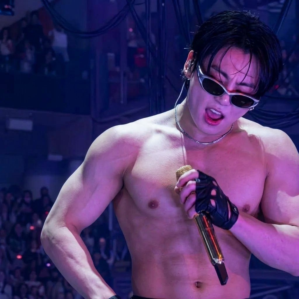 mmingyunism's tweet photo. can i just be a parasite and keep sticking to jvngkvvk's body?? https://t.co/kghK9ZJv5T
