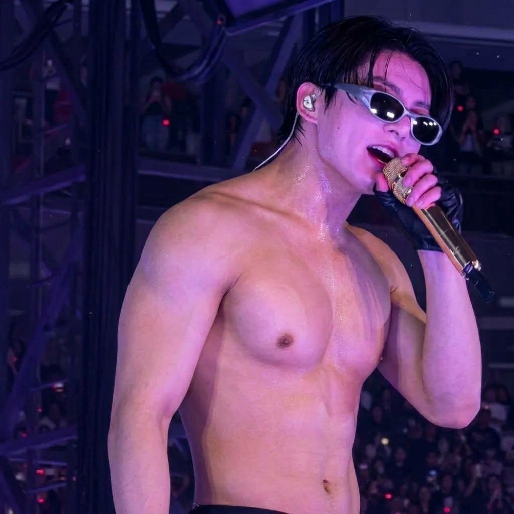 mmingyunism's tweet photo. can i just be a parasite and keep sticking to jvngkvvk's body?? https://t.co/kghK9ZJv5T