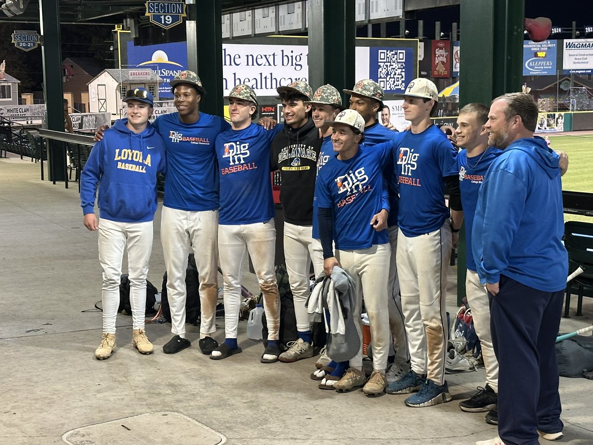 YRum2864857's tweet photo. Opposite field Homerun to cap off a fun weekend with @DigInBaseball. 4-6, 3SB, 4 RBIs. 
@CoachTomEller 
@CoachG_MD 
@J_houser23 https://t.co/XN3gD5acou