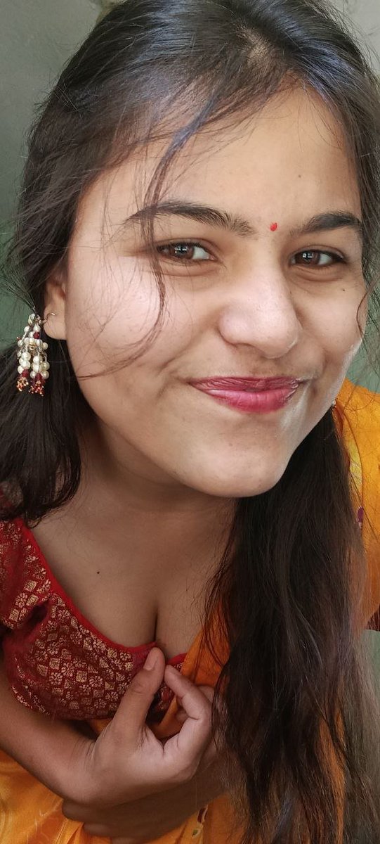 calminsaan23's tweet photo. figure 🤤 sema kattai ya iruka saree la 😍🫠  dm if ur cuck https://t.co/Qyf8FK0QzJ