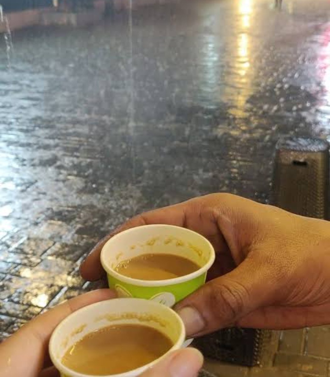 Its_Teju_'s tweet photo. What You Want Now At This Climate?  

A)Bike Ride 
B) Chai With Him/Her
C) Having Sex At The Room 

My Choice Option C ❣️🔥 Comment Yours. https://t.co/tBwXfONceH