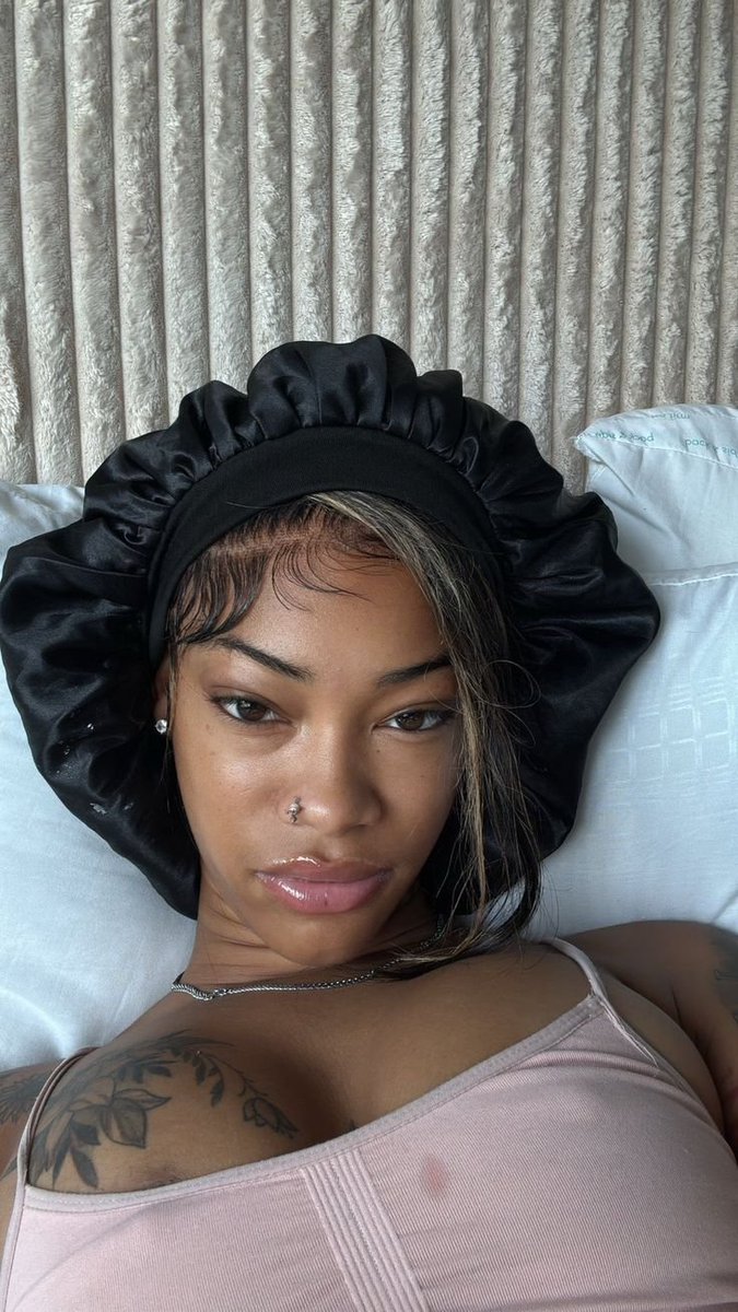 Legzybs's tweet photo. 💦😘 https://t.co/nYMsVYwfqF