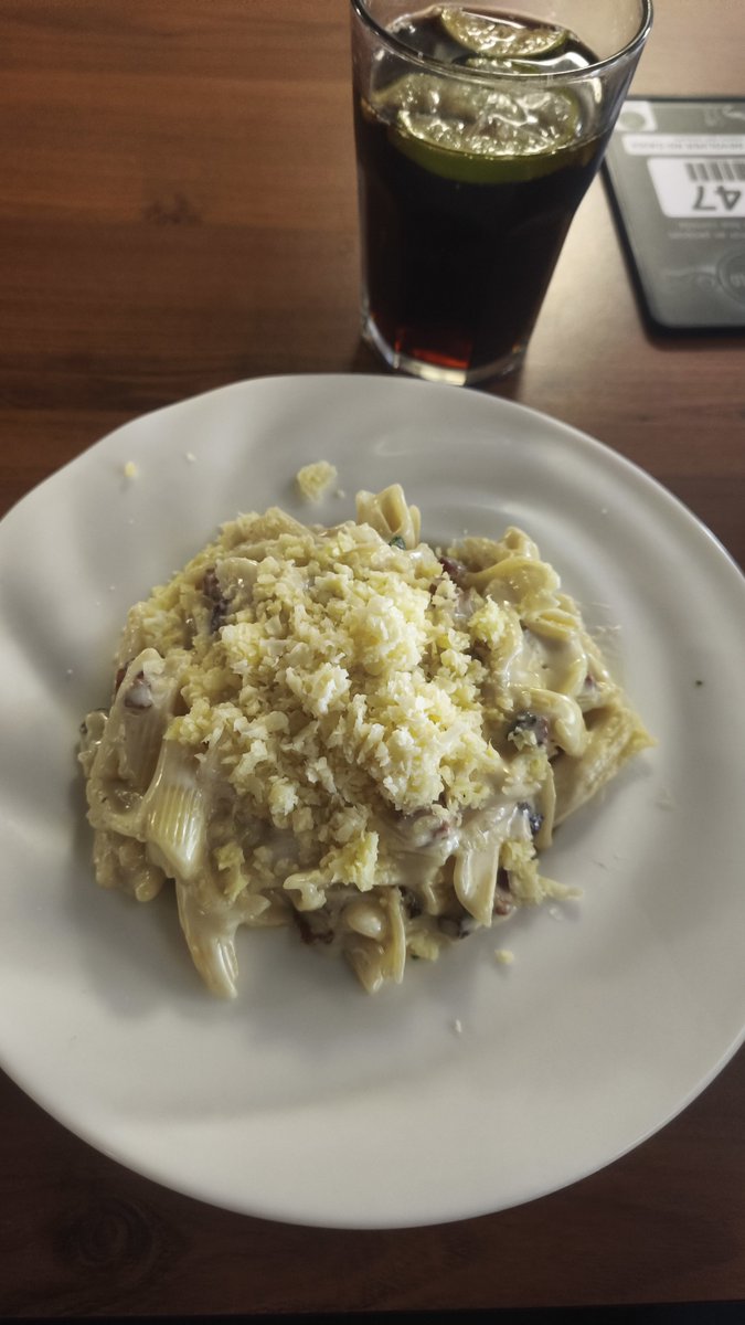 saifora_gnomo's tweet photo. Mulher que tava atrás de mim viu o meu gostou e pediu o msm, ela só olhou e falou "msm que o dele." Kkkkkkkkk https://t.co/q2JMA9Bi1M