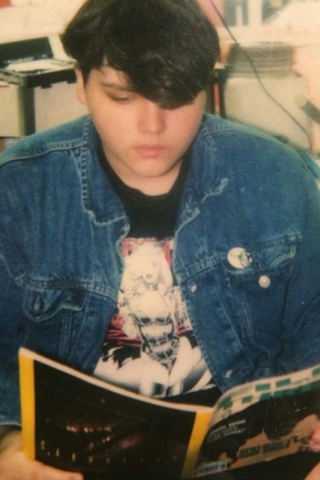 25YearsAgoLive's tweet photo. Singer Gerard Way was so personally impacted by watching the World Trade Center towers fall that he is forming a band with drummer Matt Pelissier, though the form of this band is not yet known. https://t.co/WjMFZxFYVZ