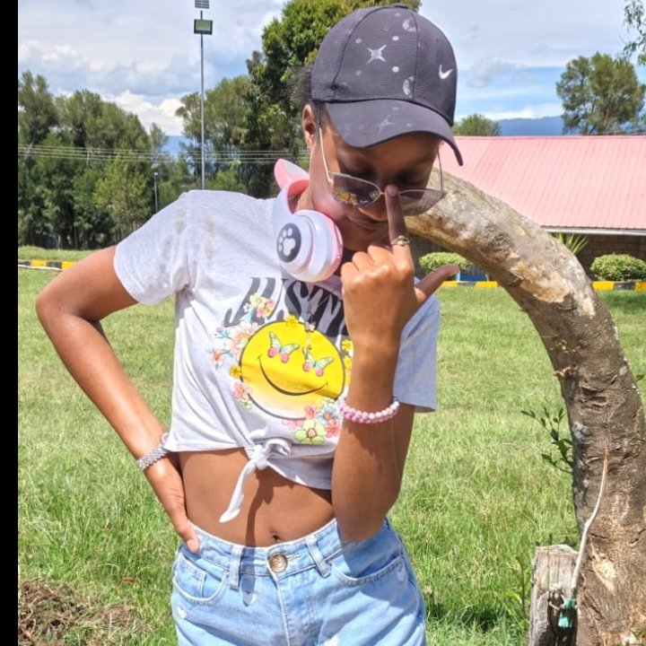 NissahAli's tweet photo. Cheki dem cake🤪👌 https://t.co/aV0vOQvcjU
