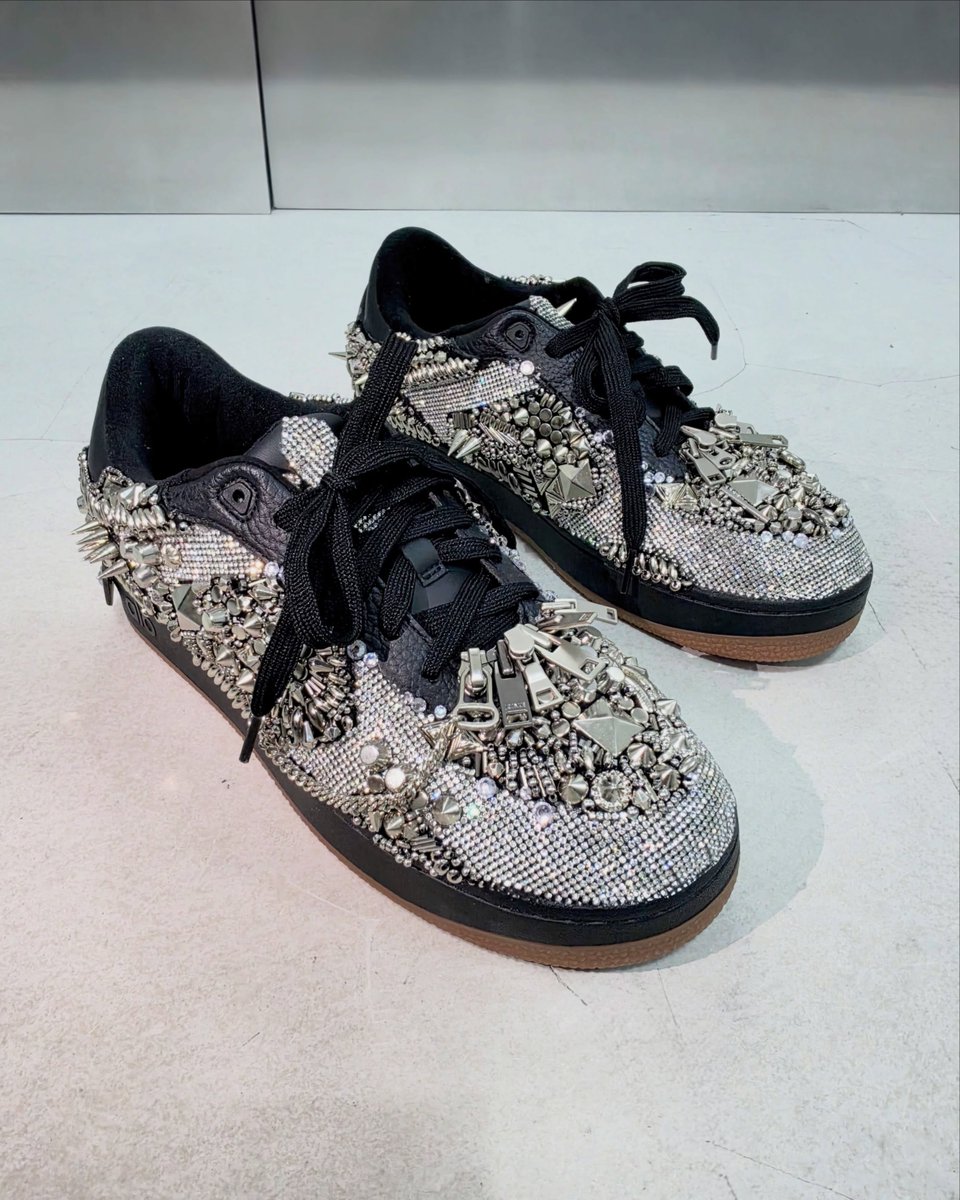 jinnieslamp's tweet photo. HARDWORKUP, a creative upcycling brand that transforms sneakers into unique fashion pieces, shared they worked on Jin’s ALO shoes for the tour.

“Repurposed Atelier embellishments Sneakers for Jin - BTS ARIRANG World Tour 

Shoes are the furthest thing from our faces, often making them easy to overlook. But on stage, they are the closest to the ground, moving with the artist through every step.

I hope the shoes I created can play a small part in helping him move more freely and safely on stage, allowing him to shine even brighter.” 

#JIN #BTS_WORLDTOUR_ARIRANG
