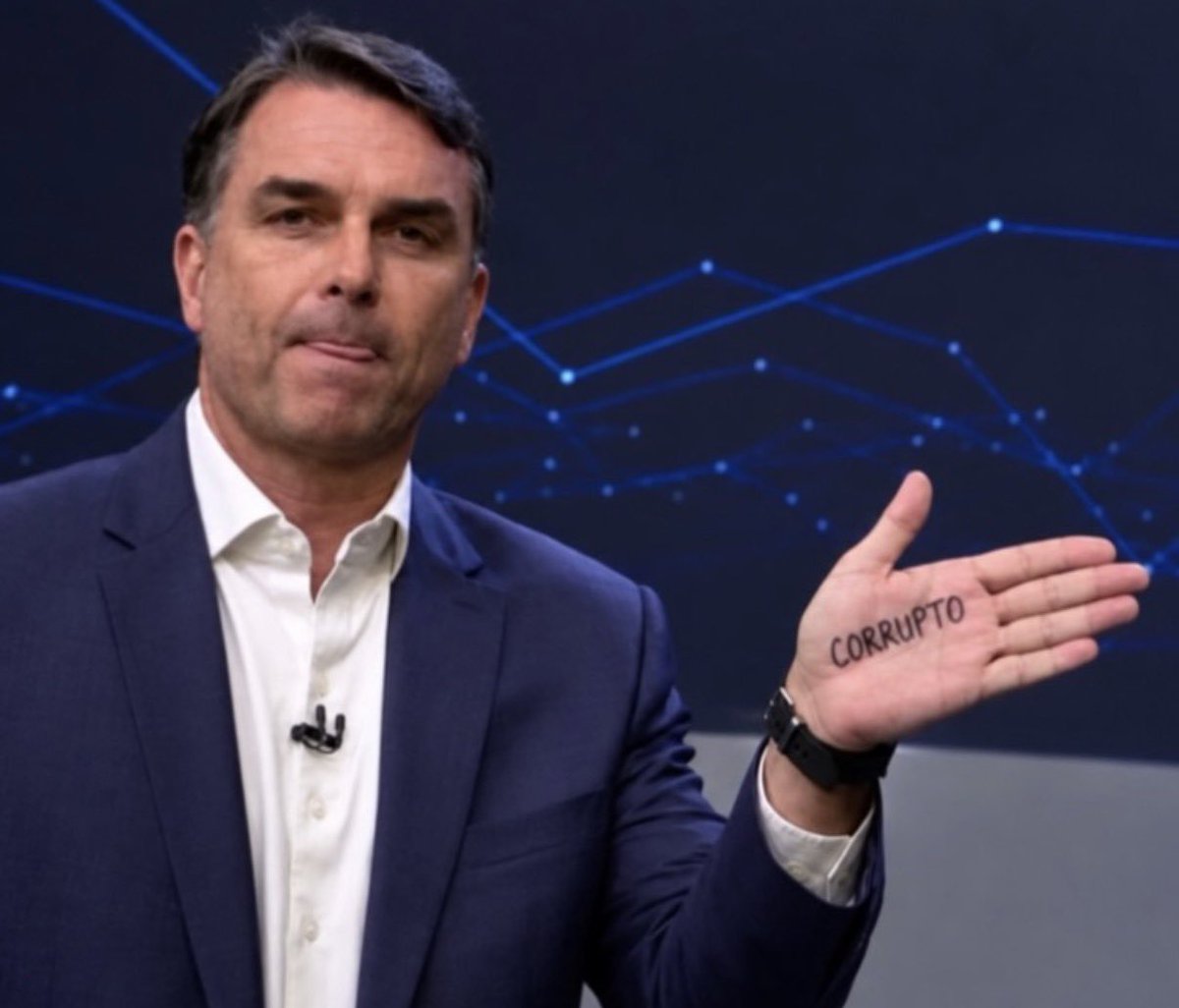 fernandodsl's tweet photo. Entrando na trend do Flávio. https://t.co/Qb2io5pW7f