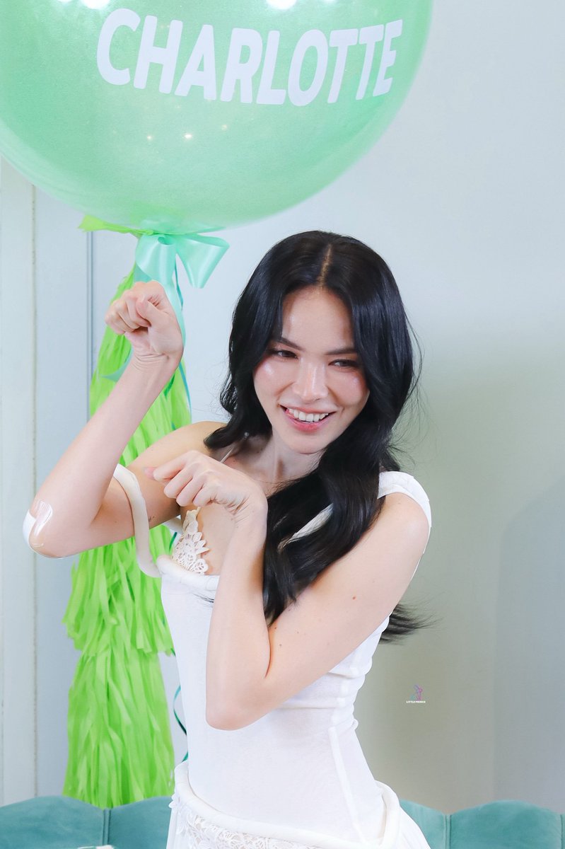 littleprince_21's tweet photo. Thank you Lineman x @itscharlotty 💚

Charlotte LIVE WITH LINE MAN
#LINEMANถูกสุดทุกวันwithCharlotte
#ชาล็อตออสติน  #CharlotteAustin ᙏ̤̫ https://t.co/UxogtI8R41