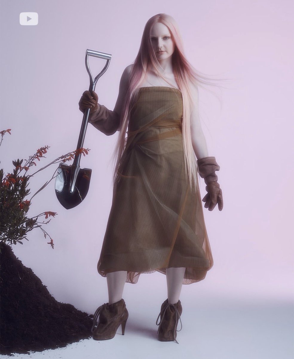 ldshadowcrave's tweet photo. LDShadowLady for Youtube shares her fondness of cute things

"I've always been drawn to really cute girly things, but also a hint of something a little sinister hidden in there sometimes." https://t.co/Zj1QZzLv3I