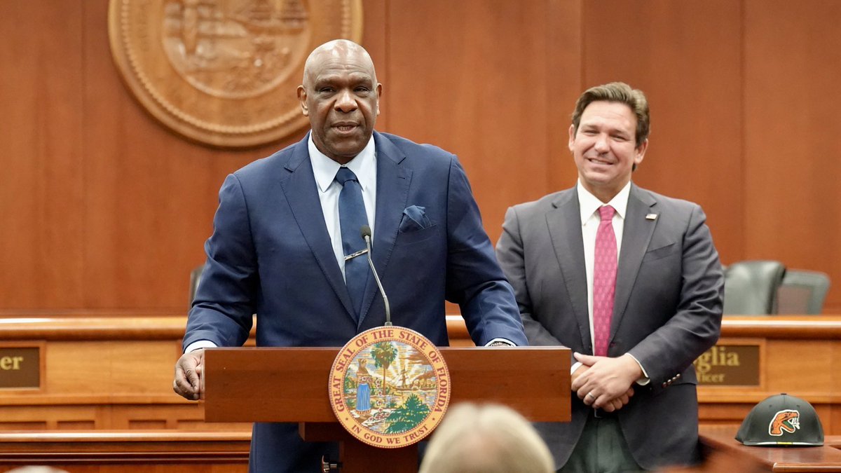 RonDeSantis tweet picture