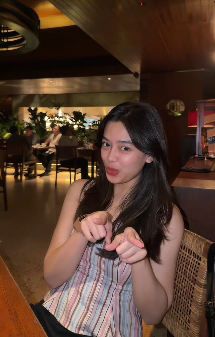 dumppieez_'s tweet photo. MASYAALLAH CANTIK BANGET SIH NENG KIW KIW🤏🤏🖤🤍 https://t.co/8dgWepqf5j