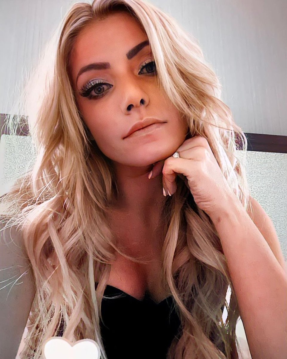 MomentOfBlissVA's tweet photo. Queen Alexa 😍 https://t.co/YtLEQOqtjc