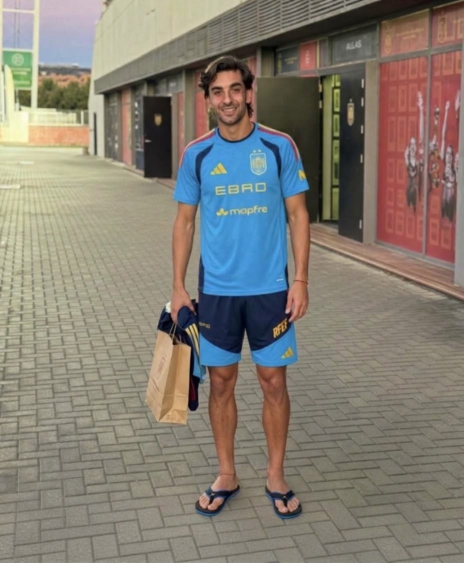 Palmeiras_sub's tweet photo. Ferran Torres 🥵🤤🤤🤤 https://t.co/JB8stYT72t