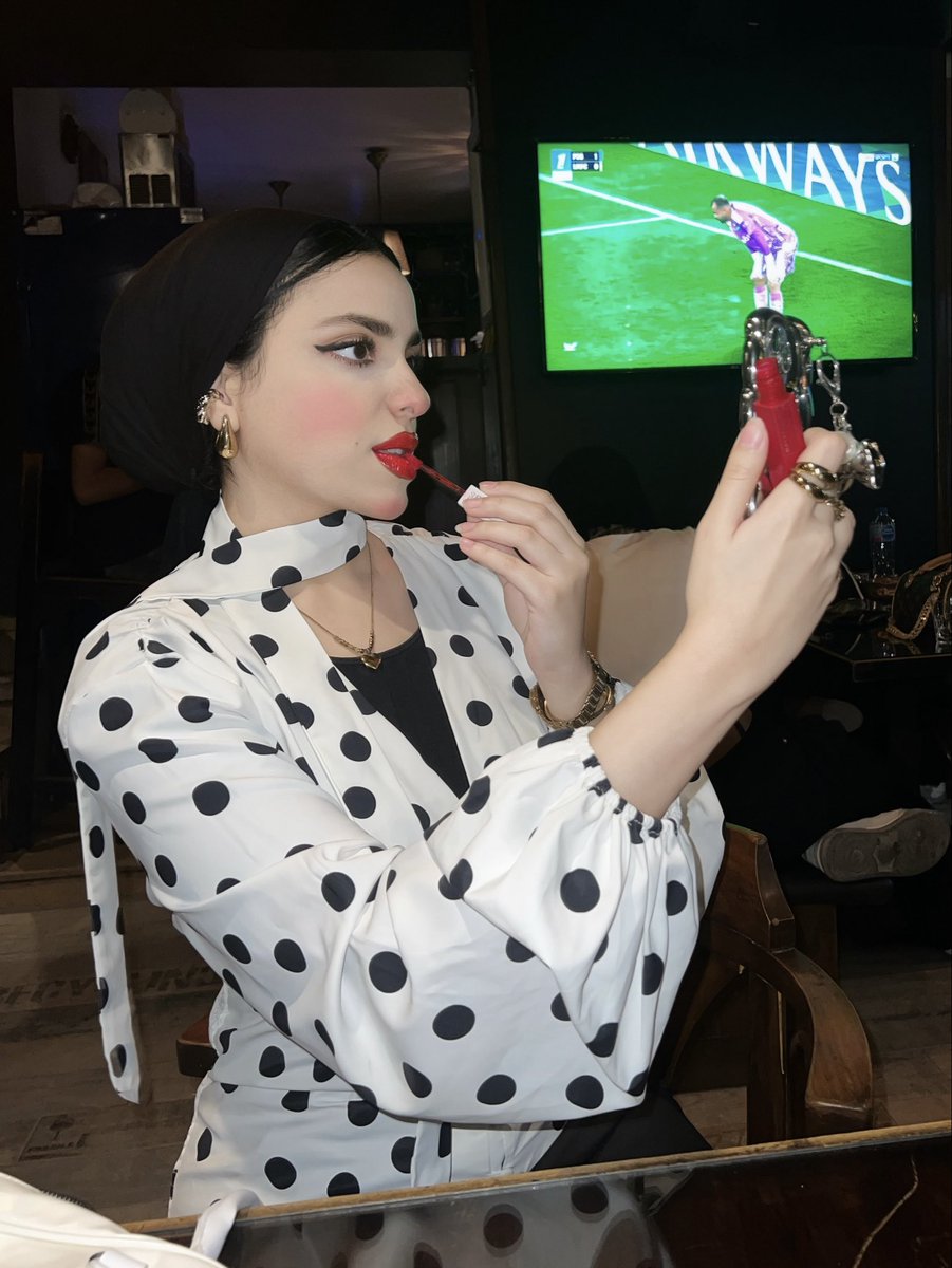 RovanAdel5's tweet photo. Just an October day ✨
Follow on instagram for more ❤️: https://t.co/Kcoryd5L5Z 
#fashion #PolkaDot #viral #redlips #viralpost https://t.co/ewAUTeXhi1