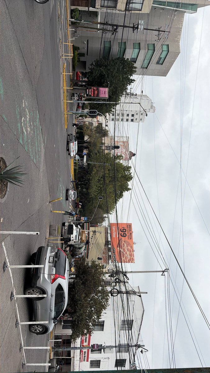 maumoguel's tweet photo. @UCS_GCDMX semáforos apagados en intersección de división del norte, Mier y Pesado, Avenida Coyoacán y luz saviñón. Col del Valle, Benito Juárez. https://t.co/3AT7e1HgAs