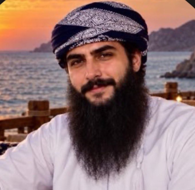 Hamadqumnf's tweet photo. شنو الفرق بينهم ؟ https://t.co/ZMXjUfZGPS