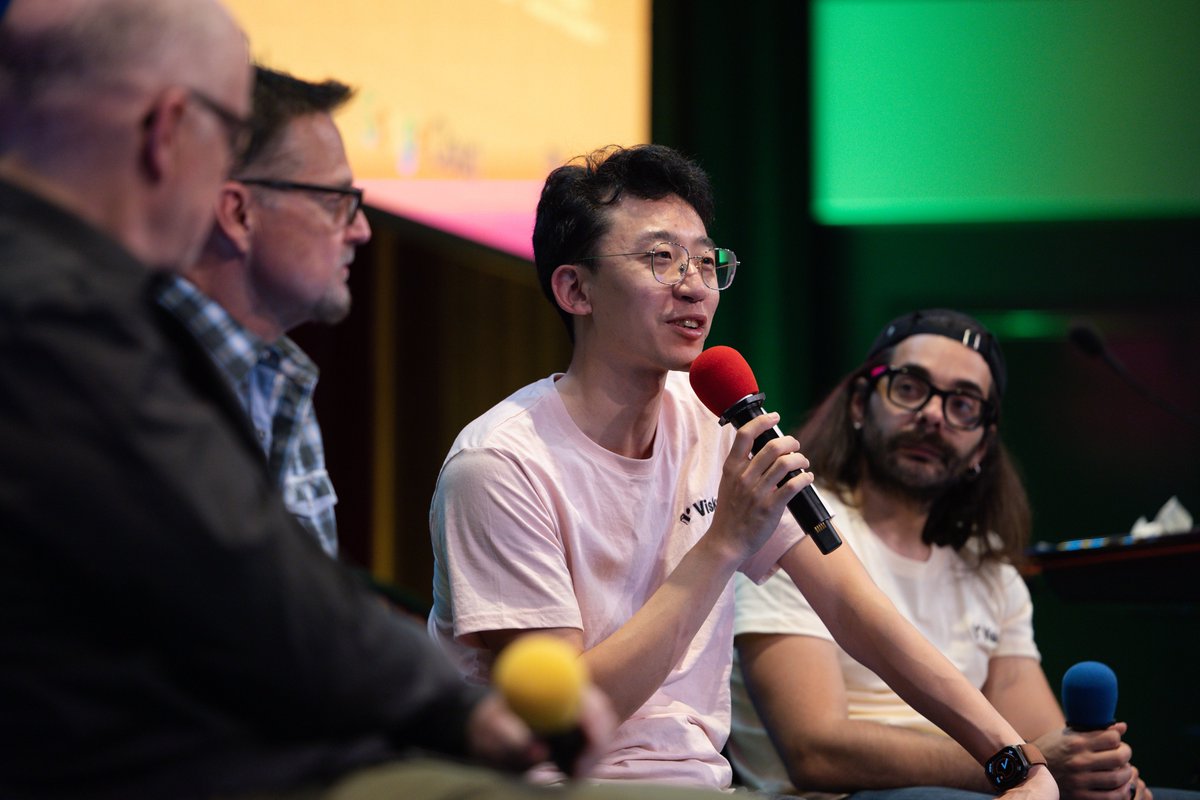 viskoai's tweet photo. Full house at Google’s Venice campus last week. Thanks LA for the energy and the questions that kept coming!
@googlecloud @GoogleStartups
@Techweek_ #LATechWeek https://t.co/XpqzKqNW2P