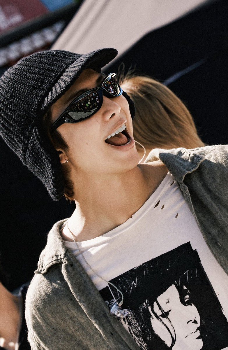 7forevers's tweet photo. this picture :,) ♡ https://t.co/LtU6kwsAsN