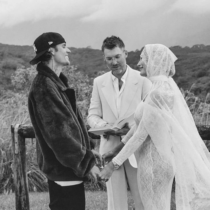 EmiliaA37440110's tweet photo. Todo este odio durante años pura y exclusivamente porque Hailey se casó con el hombre que Selena quería jajajaja 

Pueden disfrazrlo de la forma que quieran, pero el odio es porque Hailey logro ser la señora Bieber y tener a su hijo. 

Viva los Bieber https://t.co/fwBttmqIPG