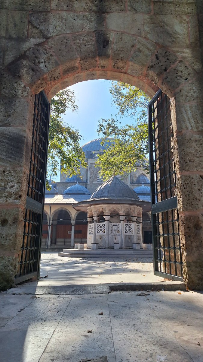 ozgul__onder's tweet photo. Pertev Mehmet Paşa (Yeni Cuma) Camii
Mimar Sinan, 1579
🌿
İzmit Sanat Tarih
11102026 https://t.co/9wZe0vFzDy