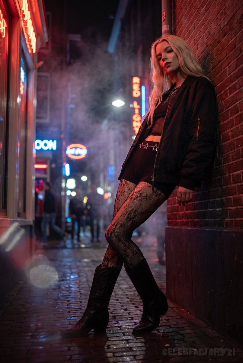 celebfactory21's tweet photo. Back on the streets:
🏮 Anya Taylor-Joy 🏮 https://t.co/fzUbVAD6na