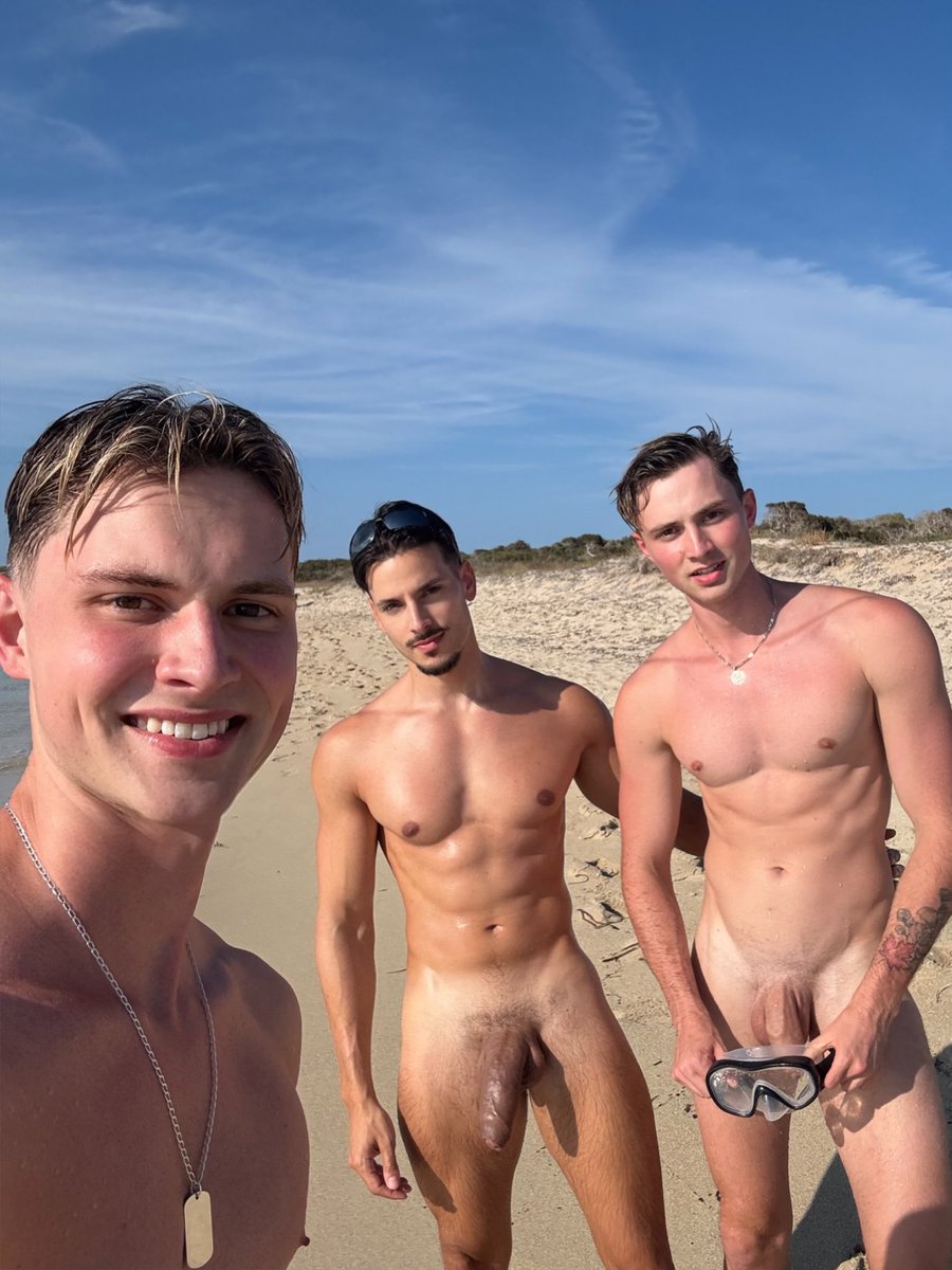 czechtwins's tweet photo. Bro got hard, and fucked us both😈 https://t.co/jmj2YyhnOV