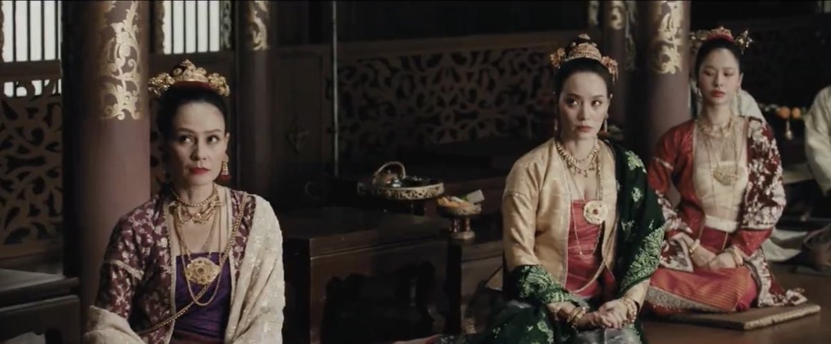 KaiZmkyk's tweet photo. Why am I seeing Burmese traditional clothes ????

Most of the characters are wearing Shan culture from Myanmar . But I don’t want to blame because Thai and Shan have similarities. 

But these clothes in these pictures are Burmese dresses from Yadanabon Era. 

#ScarletHeartTH https://t.co/d096qEjOBT