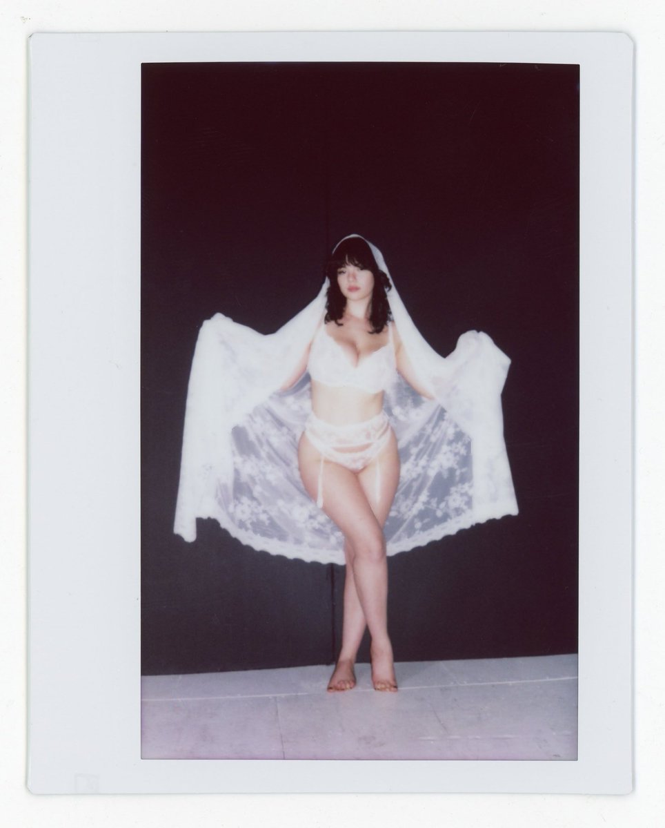 sncerelypisces's tweet photo. should i post these on instagram i cant decide https://t.co/evM8q6Hlgo