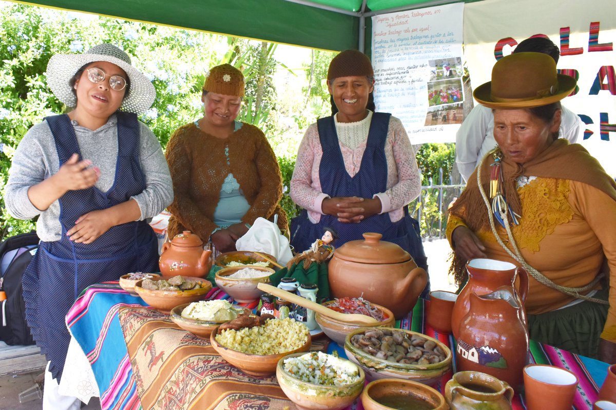 UE_APROCAM's tweet photo. Alianza entre ACCESOS RURAL, la Alcaldía de Mecapaca y Manqa impulsa la 1ra. Expoferia Integral con protagonismo de la juventud rural. https://t.co/aNOQ3j4mkl https://t.co/Wpbf4dAxiI