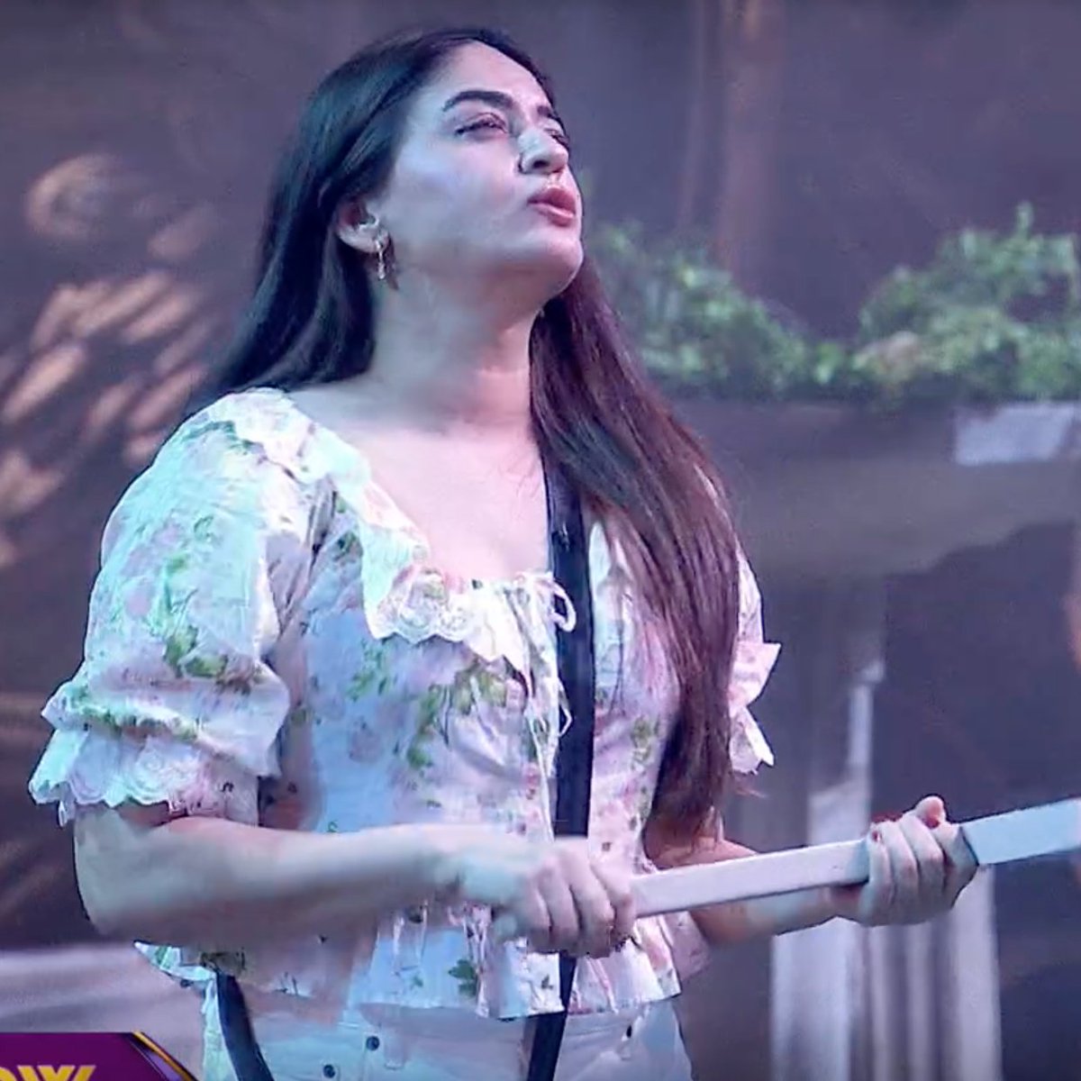 BollySpy's tweet photo. #BiggBoss20 Promo | Kya #MahiVij Ne Kiya #QaziTouqeer Ko Ditch?

Aap Hai Kiske Sath?
RT --> Qazi
LIKE --> Mahi https://t.co/WVCkMYQYuu
