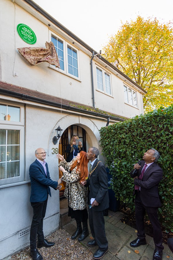 TheNickyHopkins's tweet photo. This happened 7 years ago today! How time flies! @EalingCouncil @EalCivSoc 
#NickyHopkins #plaques https://t.co/0M2Fhy28Vl