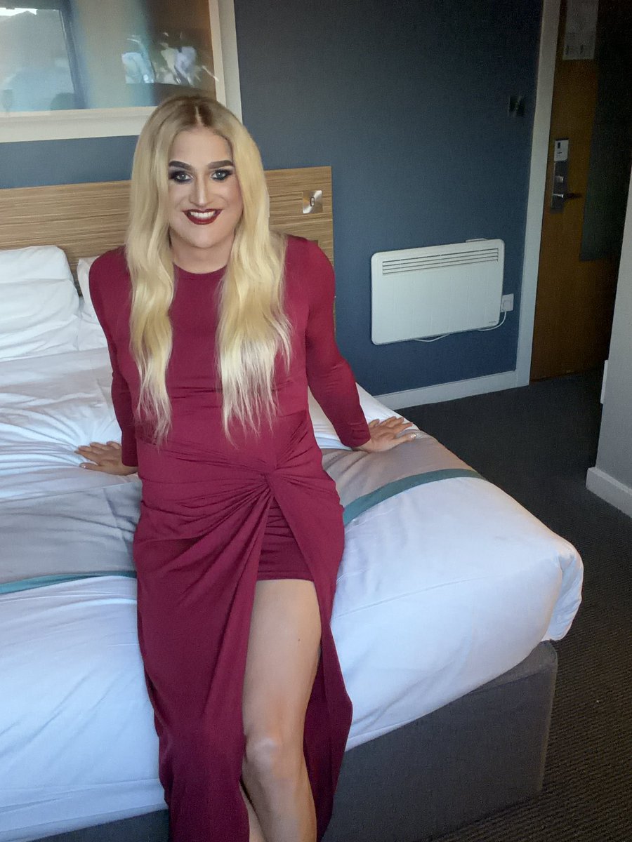 TvCharlottetv's tweet photo. Any decent #singles in #leeds for #trans #crossdresser https://t.co/1wDQ5Nj8Xw