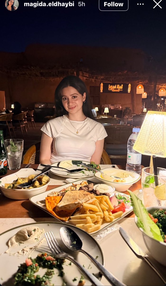 B0bsh60's tweet photo. الكلبوبه اللبنانيه للحين تسرح وتمرح وكأنها ما سبت شعب كامل حتى ما اعتذرت المعفنة للحين تنزل ستوريات ومبسوطة كان ما صار شي والله لنقعد لك لين تتحاسبين على وسخاتك وتعرفين إن إهانة السعوديين مو شي يمر مرور الكرام يا خرا الكلب https://t.co/LLpByElQLS