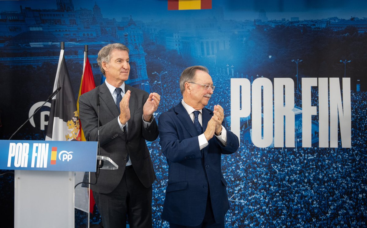 DinaBousselham's tweet photo. 1/ Mientras PP y Vox convertían la crisis humanitaria de Ceuta en odio y miedo, la empresa donde trabaja como alta directiva la hermana de Feijóo se llevaba 457.707 € para vigilar El Tarajal. Un contrato adjudicado a dedo, por emergencia y sin concurso. Dentro hilo🧵 https://t.co/aBAHFJIvY6