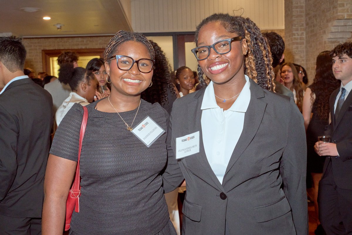 TexasExes's tweet photo. Last week, we recognized our scholarship recipients and donors. Since awarding our first scholarship in 1899, the Texas Exes has become one of the largest alumni association programs in the country. Learn more about the impact of Texas Exes scholarships: https://t.co/HHVefHlfbd https://t.co/rlPjuhwRWH