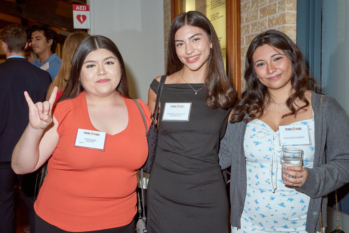 TexasExes's tweet photo. Last week, we recognized our scholarship recipients and donors. Since awarding our first scholarship in 1899, the Texas Exes has become one of the largest alumni association programs in the country. Learn more about the impact of Texas Exes scholarships: https://t.co/HHVefHlfbd https://t.co/rlPjuhwRWH