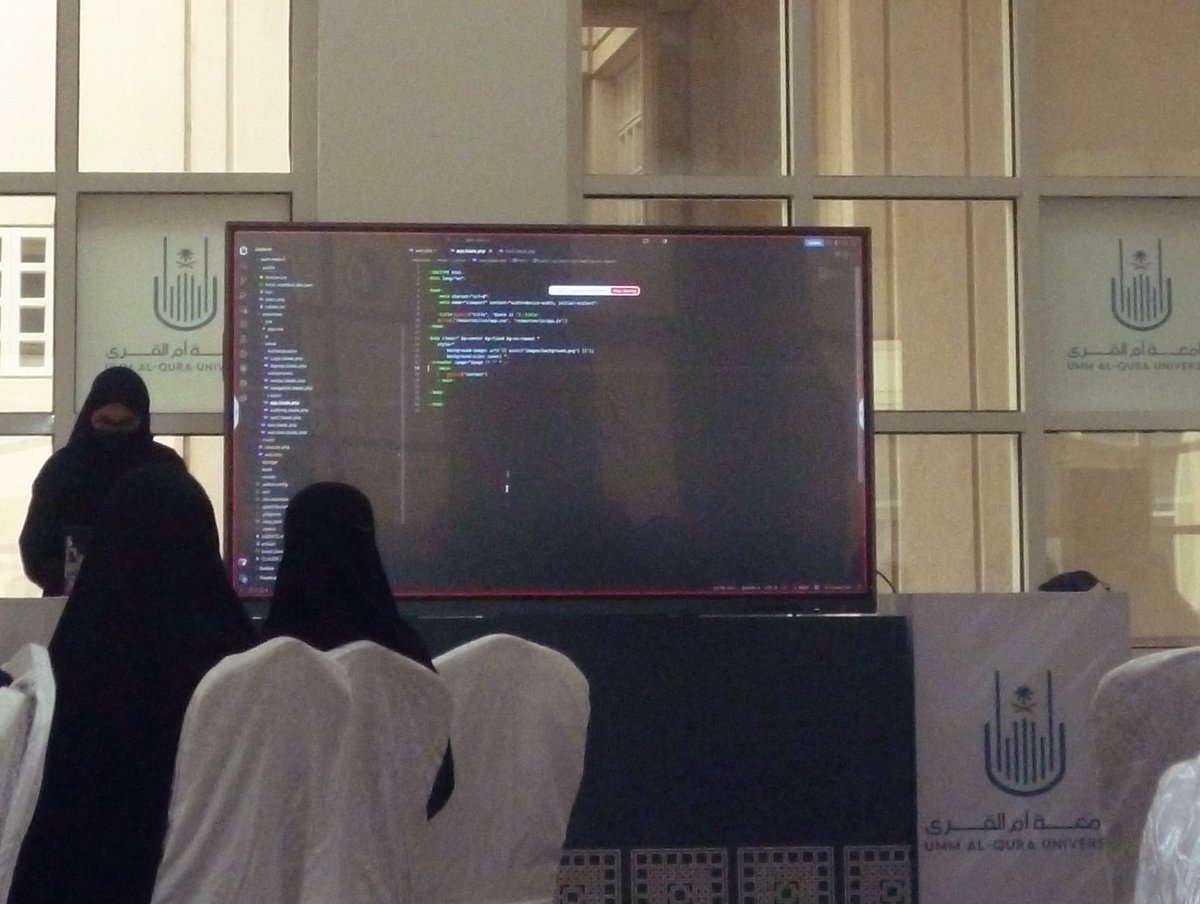 sularhi's tweet photo. ثاني يوم 🤞 صح حست شوي بالتنزيلات بس overall تجربه ممتعه. متحمسة ابدا اشتغل عالبروجكت😆 https://t.co/4nul75NVaO
