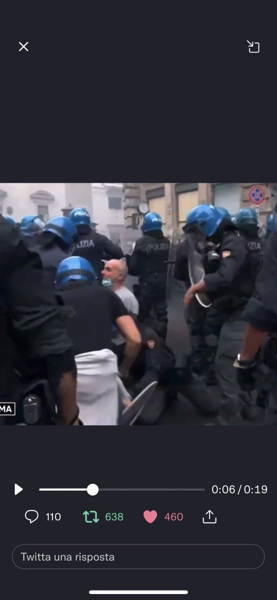tuo_e28433's tweet photo. Io mi chiedo soltanto perché durante gli anni del periodo covid le forze dell’ordine erano diverse….. https://t.co/LT9DUyP3If