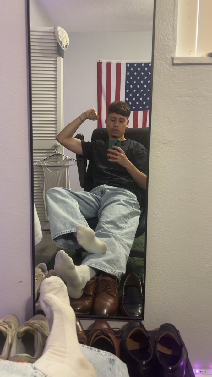 TeoTakesAll's tweet photo. Something about it makes you twitch and send 🤑 https://t.co/zz0ADKV8Uu